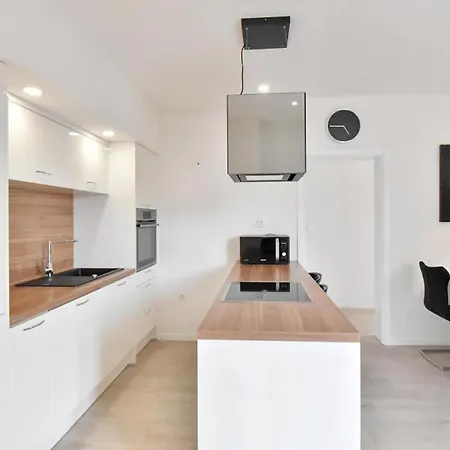 3 Bedroom Awesome In Semesterbostad *