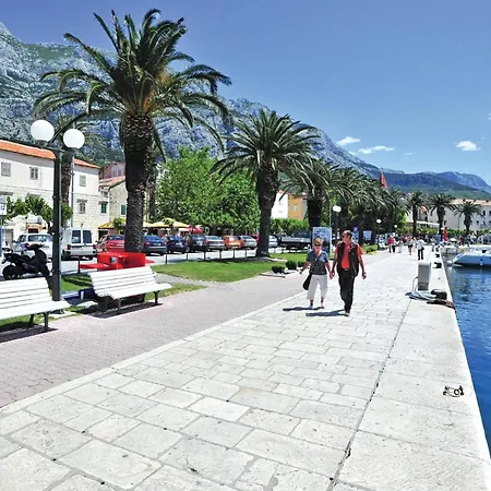 3 Bedroom Awesome In Semesterbostad Makarska