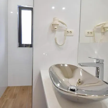 3 Bedroom Awesome In