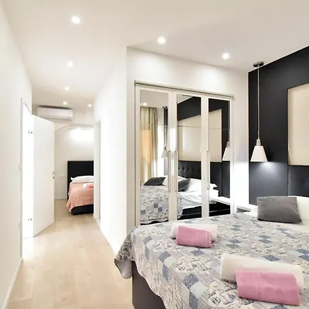 3 Bedroom Awesome In * Makarská